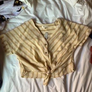 Monteau Cropped Blouse NWT